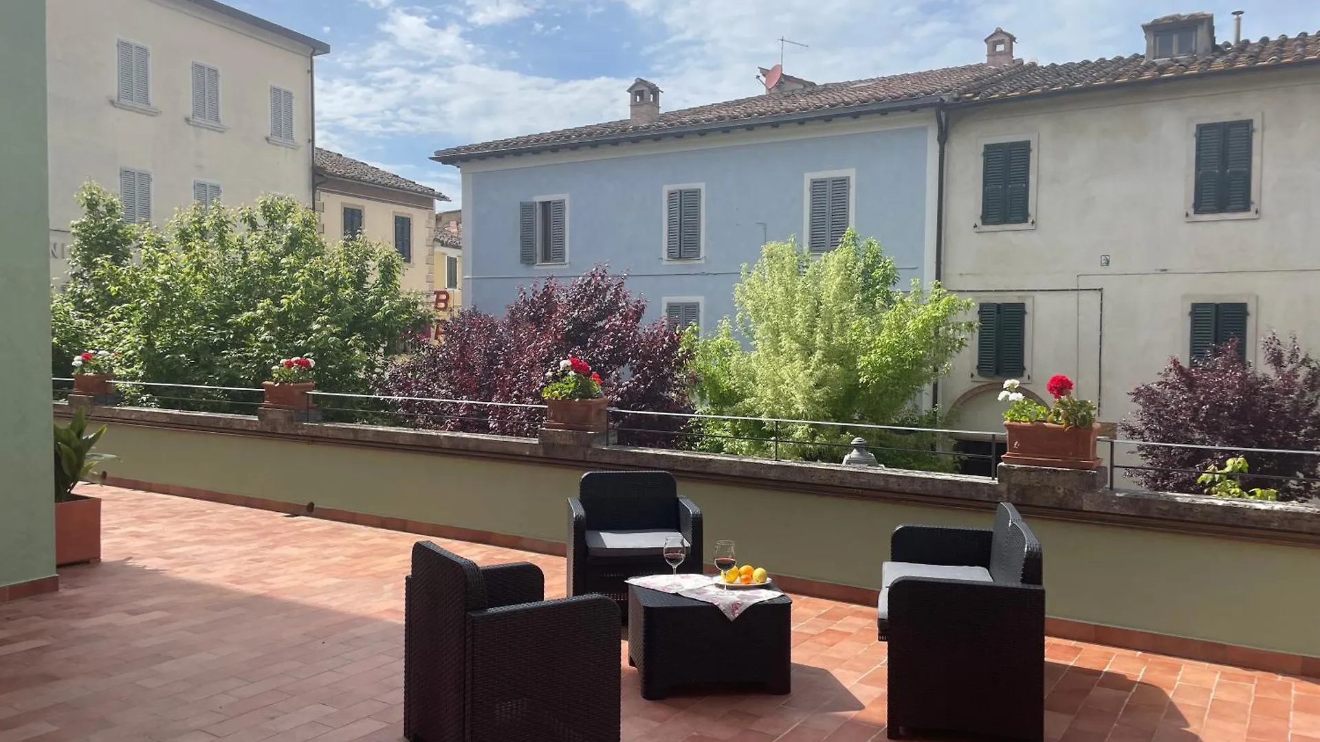 Casa In Piazza contacts